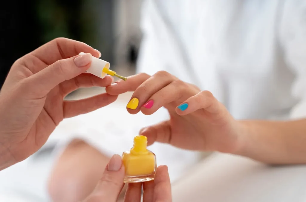 Acrylic vs. Gel Nails: Comprehensive Comparison, Benefits, and Key Differences