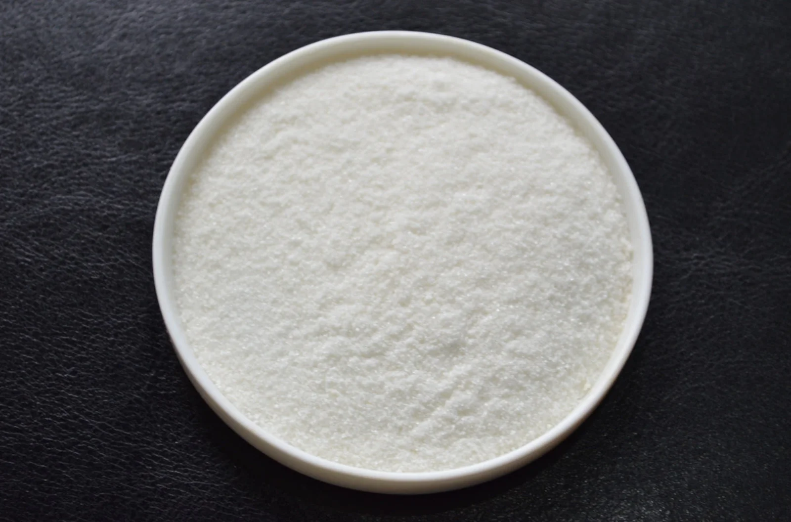 What Are the Industrial and Pharmaceutical Uses of Sodium Gluconate?