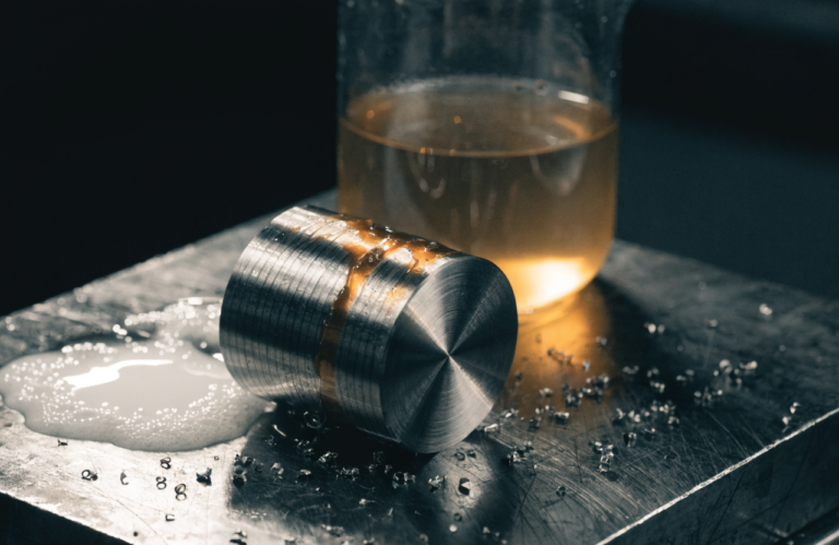 Metalworking Fluid Additives: Chemistry & Selection Guide